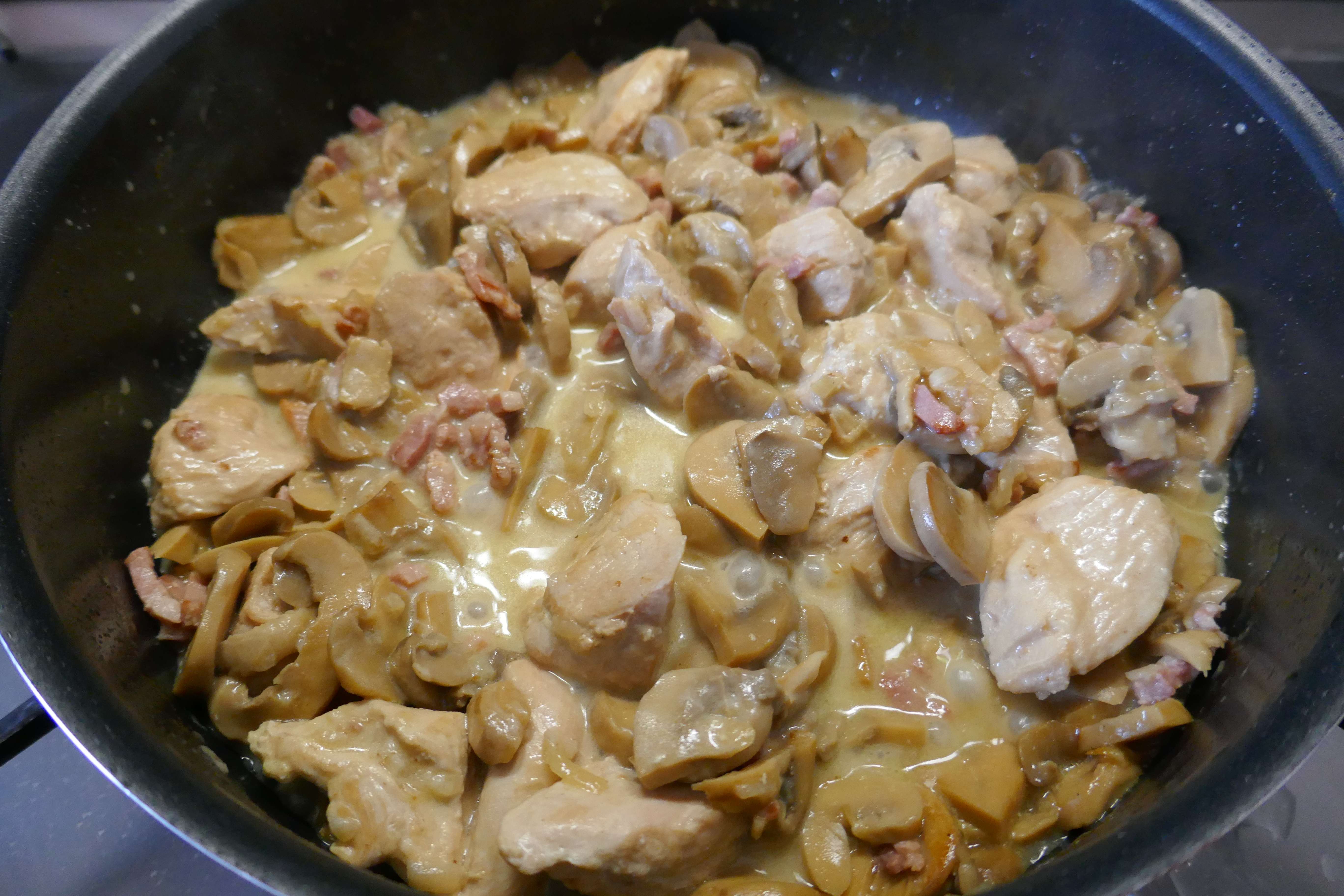 image de Sauté de dinde à la normande